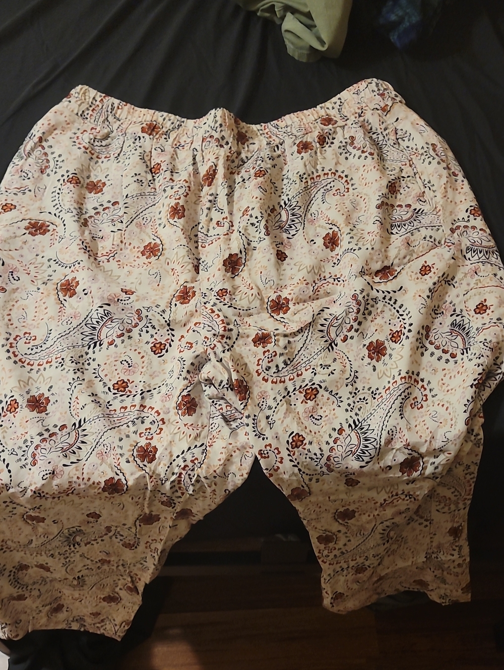 Angels Women's Cream Paisley Floral Cotton Pajama Shorts